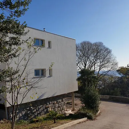 Apartment Kantrida-Near The Beach Rijeka Exterior photo